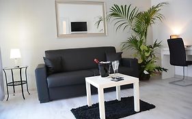 B&B Crystal